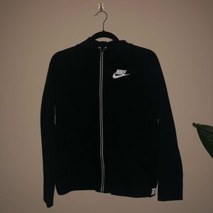 BLACK NIKE ZIP-UP